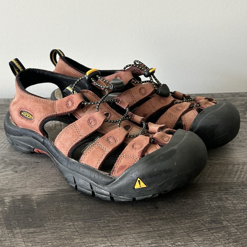 Keen Newport H2 Womens Size 9.5 US Brown Bison Leather Hiking Fisherman Sandals
